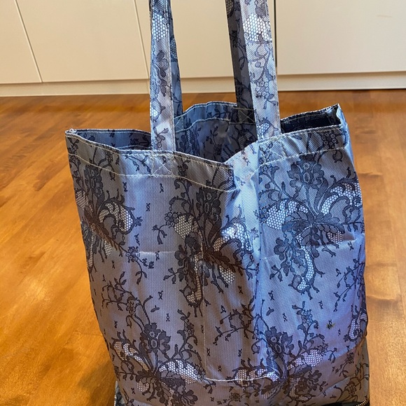 Fold up Reusable Bag - Picture 5 of 5